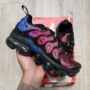 Nike Air VaporMax Plus Red Violet Blue AO4550 001 Size 5 Women